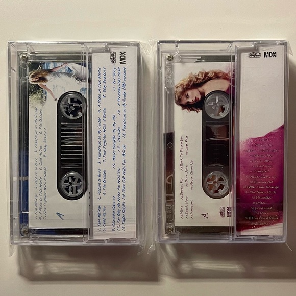 SEALED! Taylor Swift - Debut & Speak Now Cassettes - Picture 3 of 3
